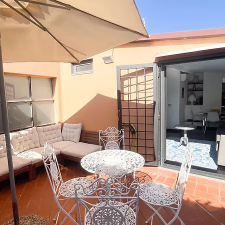 La Casa Nella Stanza *